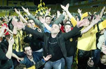 Ξεχάστε το Κύπελλο, έρχονται Πανιώνιος και Ηρακλής, λέει ο Χατζάρας στους παίκτες του