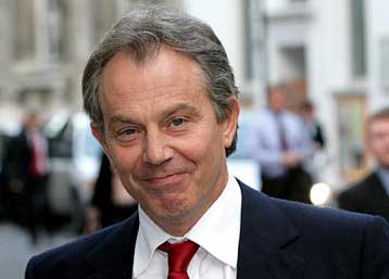 Νίκησε, αλλά γονάτισε ο Τόνι Μπλερ γράφουν βρετανικός και ευρωπαϊκός Τύπος