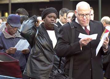 Σταθερή στο 5,2% η ανεργία στις ΗΠΑ τον Απρίλιο – «Έκρηξη» νέων θέσεων εργασίας