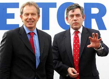 Ο Μπλερ καλείται να εγκαταλείψει το προκλητικό «ημι-προεδρικό» στυλ διακυβέρνησης