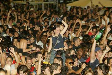 Πρώτη ανοιχτή συναυλία αμερικανικού ροκ συγκροτήματος στην Κούβα του Φιντέλ Κάστρο