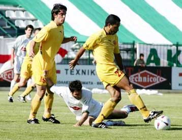 Με νίκες συνέχισαν Λεβαδειακός, Λάρισα-Ισόπαλοι 1-1 Ακράτητος, Λεβαδειακός