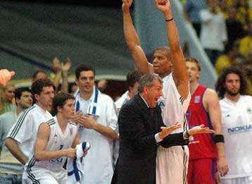 «Ένεση» αυτοπεποίθησης σύμφωνα με τον Ομπράντοβιτς η τρίτη θέση