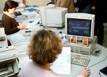 Με μοριοδότηση οι μετατάξεις στο Δημόσιο -πιθανότατα- από το 2006