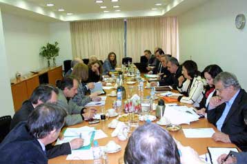 Αυτοκριτική Καραμανλή τα περί συντονισμού της κυβέρνησης, λέει ο Γ.Παπανδρέου