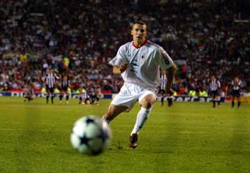 Στα «κόκκινα» η Λίβερπουλ, στα «λευκά» η Μίλαν στον τελικό του Champions League