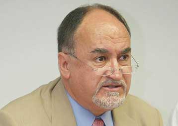 Σε φορολογική νομιμοποίηση των ημιυπαίθριων χώρων προχωρεί το υπουργείο Οικονομικών