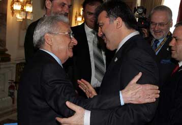 Με τη συμμετοχή του πρωθυπουργού αρχίζει στο Βουκουρέστι η σύνοδος της Διαβαλκανικής