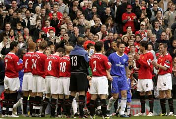 Πάρτι της Τσέλσι στο «Όλντ Τράφοντ»-Ο Ανρί επιστρέφει κόντρα στην Έβερτον