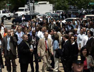 Ολιγόλεπτη εκκένωση Λευκού Οίκου και Κογκρέσου λόγω «άγνωστου» αεροσκάφους