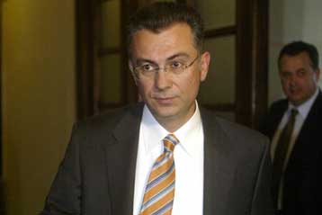 Δεν υπάρχει θέμα αλλαγής του εκλογικού νόμου, λέει η κυβέρνηση