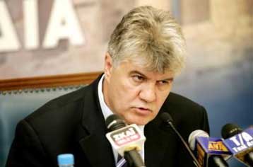 Η διοίκηση της ΕΠΟ δεν πέφτει με τρόπους που επιλέγουν κάποιοι, είπε ο Β. Γκαγκάτσης