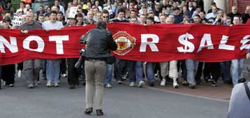 Αφεντικό της Γιουνάιτεντ ετοιμάζεται να γίνει ο Γκλέιζερ, οργή στο Μάντσεστερ