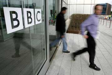 «Επαναστάση» εργαζομένων στο BBC κόντρα σε απολύσεις και μερική ιδιωτικοποίηση