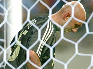 Αποκλεισμένος έως το τέλος του 2005 ο Μπαρτέζ