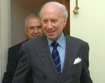 Για επίσκεψη Νίμιτς στην ΠΓΔΜ την ερχόμενη εβδομάδα μιλά ο Τύπος της γείτονος