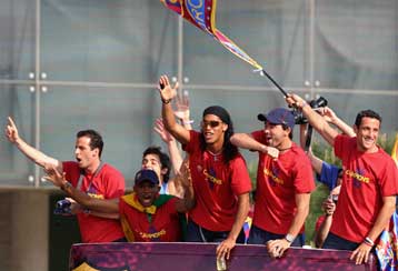 Η Βιγιαρεάλ ανέβηκε στην τρίτη θέση και έριξε την Αλμπαθέτε-Φιέστα στην Βαρκελώνη