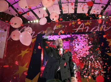 Προεκλογική «επίθεση φιλίας» από τον Φ.Νάνο στην ελληνική μειονότητα της Αλβανίας