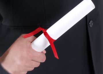 Πράσινο φως στα πτυχία κολεγίων, υπό τρεις όρους, έδωσε η Ευρωβουλή