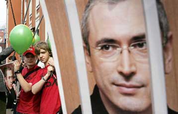 Την Τρίτη ολοκληρώνεται η ανάγνωση της ετυμηγορίας «φωτιά» για τον Μ.Χοντορκόφσκι