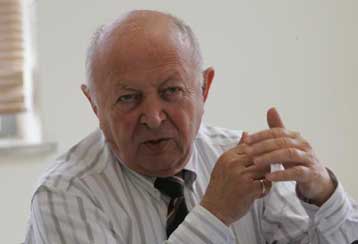 Παραιτήθηκε ο πρόεδρος της ΕΥΔΑΠ Σήφης Γλυνιαδάκης