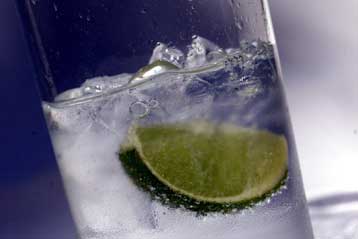 Ο γυναικείος εγκέφαλος πιο ευάλωτος στην κατάχρηση αλκοόλ