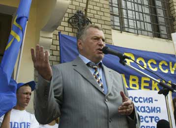 Απορρίπτει η Μόσχα τις αμερικανικές καταγγελίες περί χρηματισμού Ρώσων πολιτικών