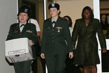 Αμερικανίδα έφεδρος κρίθηκε ένοχη για τα βασανιστήρια στη φυλακή Αμπού Γκράιμπ