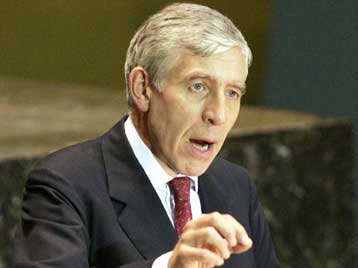 Στις ΗΠΑ ο Βρετανός ΥΠΕΞ για συνομιλίες σχετικά με την κατάσταση στο Ουζμπεκιστάν