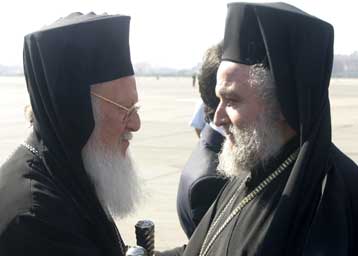 Σύγκληση Μείζονος Συνόδου αποφάσισε το Φανάρι – Αντιπερισπασμός από κ. Ειρηναίο