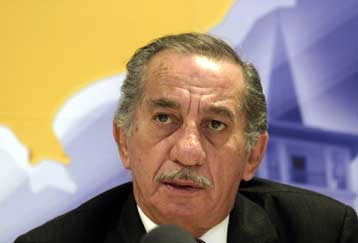 Αποφασισμένος για προσπάθεια επανένωσης της Κύπρου δηλώνει ο Τ.Παπαδόπουλος