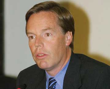 Δραστηριοποίηση των ΗΠΑ με ανακοίνωση προθέσεων επί της διαδικασίας λύσης στο Κόσοβο