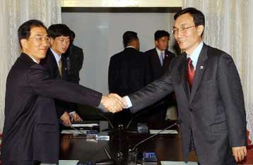 Διακόπηκαν οι συνομιλίες Βορείου και Νοτίου Κορέας χωρίς να επιτευχθεί πρόοδος