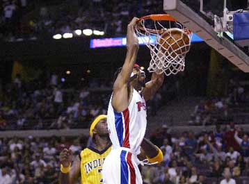 Προβάδισμα για Σπερς και Πίστονς στους ημιτελικούς του ΝΒΑ