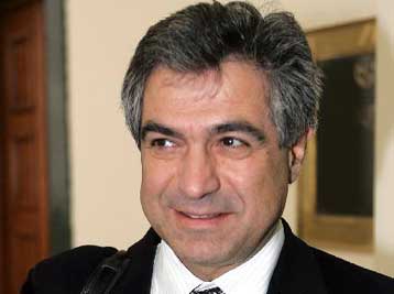 Ερώτηση βουλευτών του ΠΑΣΟΚ για την κλοπή σκληρού δίσκου από το ΥΠΕΘΑ