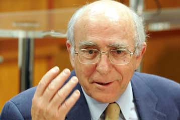 Διαψεύδει ο Γ.Σουφλιάς τα περί διαφωνιών του με τη Μ.Γιαννάκου