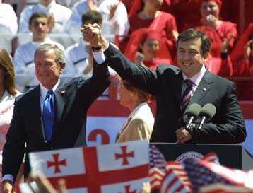 Σε κίνδυνο η ζωή του Μπους στη Γεωργία από… ξεχασμένη χειροβομβίδα