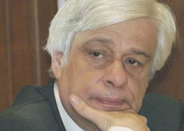 Προσλήψεις στο Δημόσιο μέσω στενού συνεργάτη του υπουργού Εσωτερικών