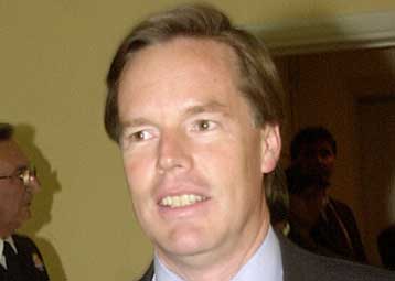 Η Σερβία κρατά το «κλειδί» της τελικής λύσης για το Κόσοβο, επισημαίνει ο Ν.Μπερνς