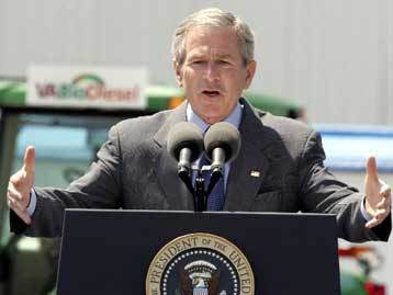 Για έμπρακτα βήματα στήριξης αναδυόμενων δημοκρατιών δεσμεύεται η κυβέρνηση Μπους