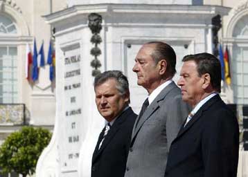 Κοινή έκκληση των ηγετών Γαλλίας, Γερμανίας και Πολωνίας για «ναι» στο Ευρωσύνταγμα