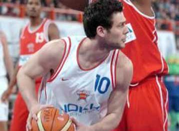 Tην απόκτηση του Νίκου Μπάρλου ανακοίνωσε η ομάδα μπάσκετ του Ολυμπιακού