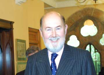 Σε Λευκωσία, Αθήνα και Αγκυρα αναμένεται στις αρχές Ιουνίου ο Κ.Πρέντεργκαστ