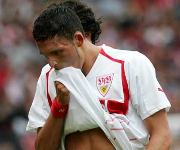 Με «τριάρα» η Μπάγερν… έκαψε την Στουτγκάρδη και αποχαιρέτησε τη σεζόν