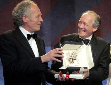 Στους Ζαν-Πιέρ και Λικ Νταρντέν ο Χρυσός Φοίνικας του 58ου Φεστιβάλ των Καννών