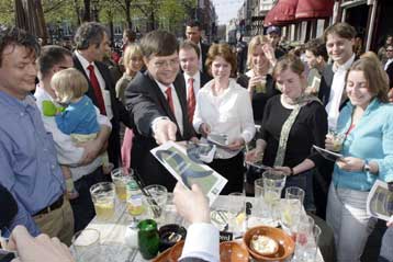 Συμβουλευτικό χαρακτηρίζει το δημοψήφισμα για το Ευρωσύνταγμα Ολλανδός πολιτικός