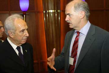 Για τις ελληνοτουρκικές σχέσεις μίλησε στη συνάντηση του Τελ Αβίβ ο Γ.Παπανδρέου