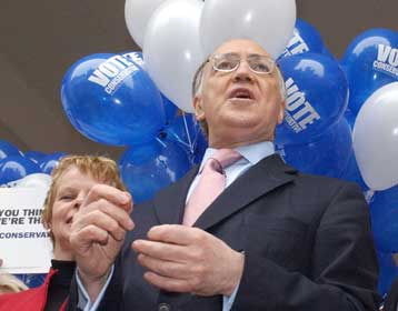 Την αλλαγή στον τρόπο εκλογής του προέδρου αποφάσισαν οι Βρετανοί Συντηρητικοί