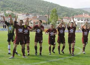 Αυλαία στη Β εθνική με το Πανσερραϊκός-Ακράτητος να κλέβει την παράσταση