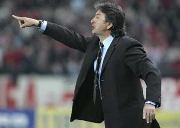 Απρόσμενος και ξαφνικός «χωρισμός» Ιωνικού-Βαγγέλη Βλάχου